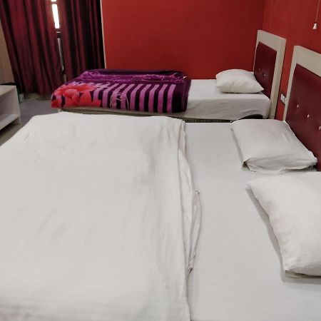 Hotel Hi Life- By Rsl Hospitality Nueva Delhi Exterior foto
